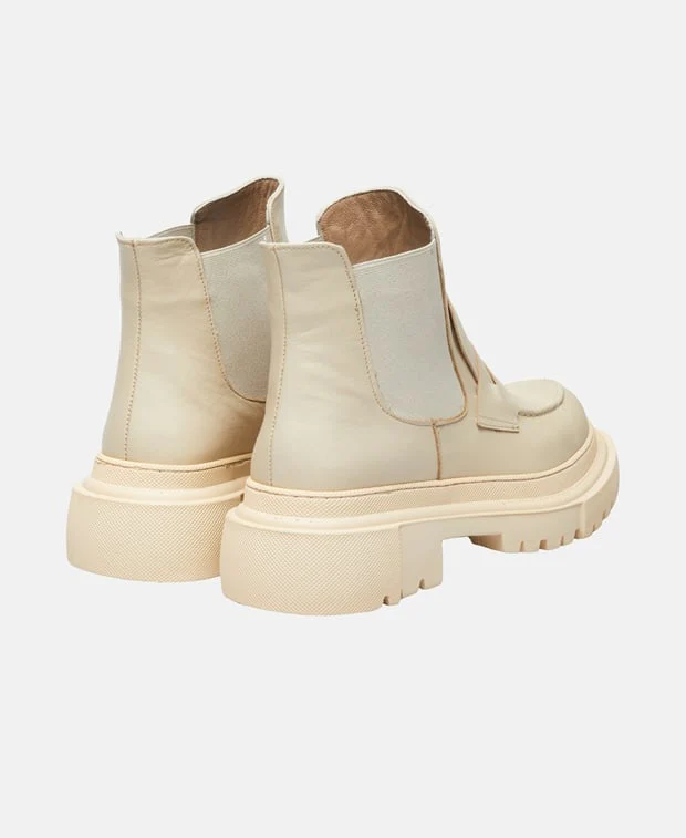 Chelsea Boots - Image 2