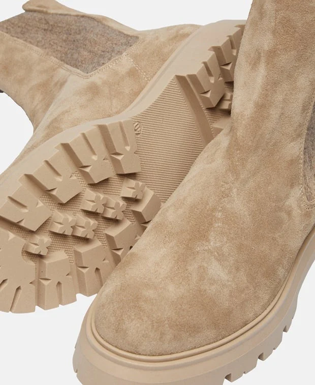 Chelsea Boots - Image 5