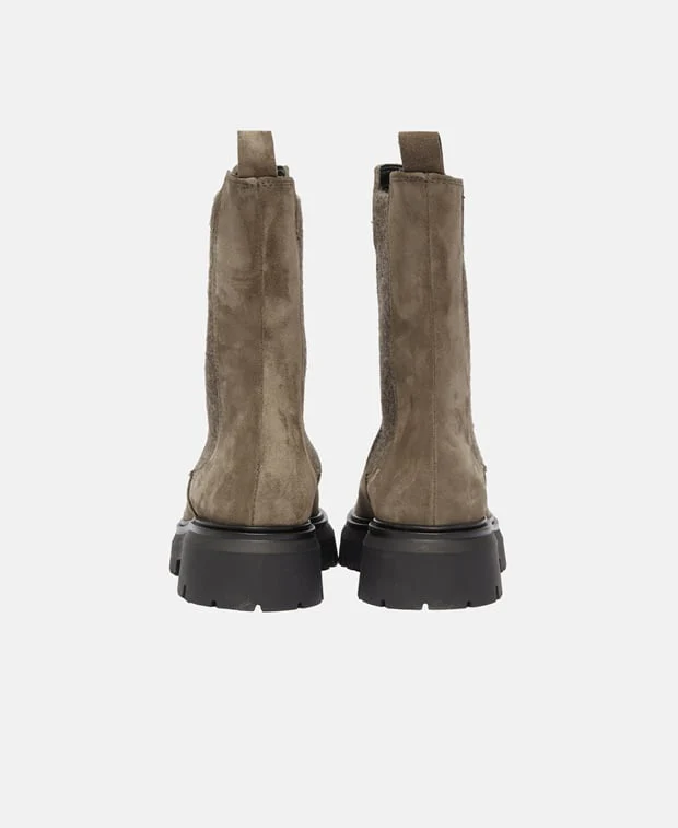 Chelsea Boots - Image 2