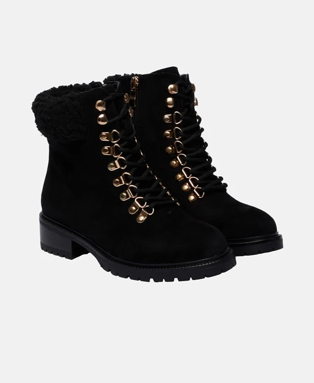 Schnürstiefeletten
