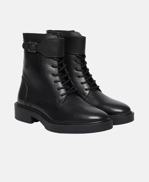 Schnürboots