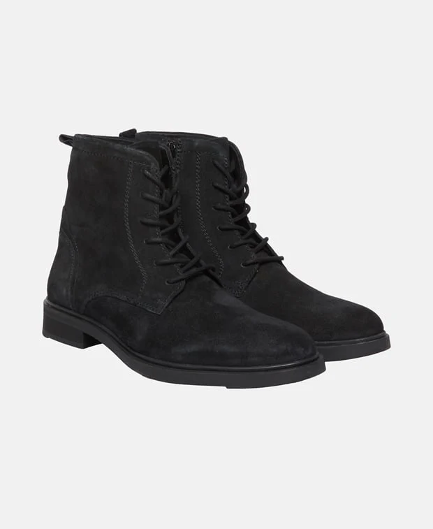 Schnürstiefeletten