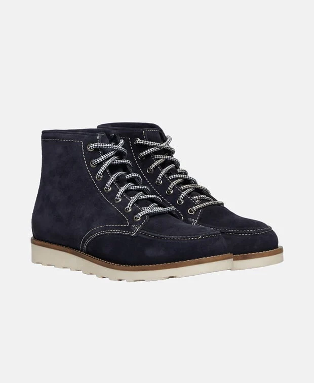 Schnürstiefeletten