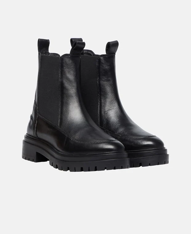 Chelsea Boots