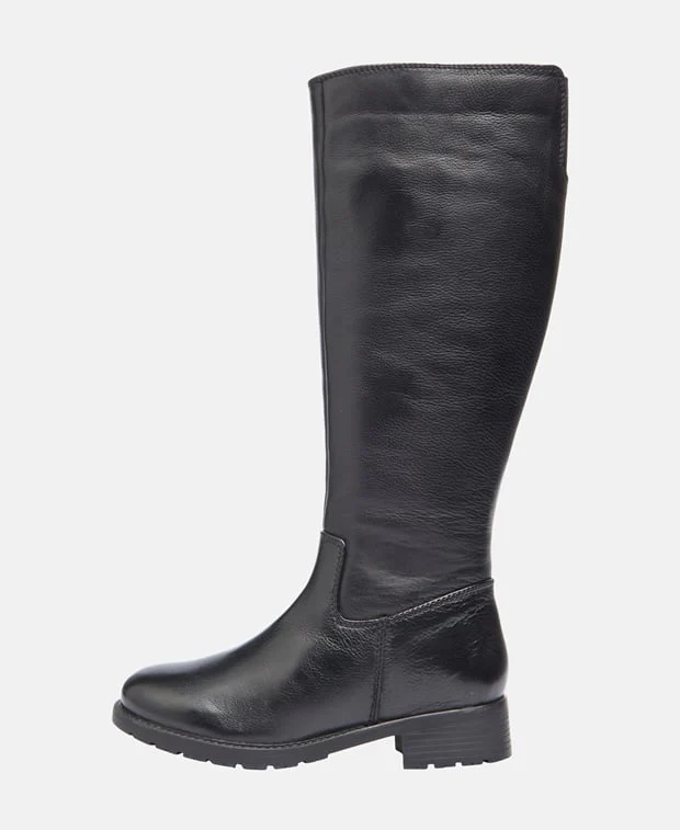 Anna Stiefel - Image 4
