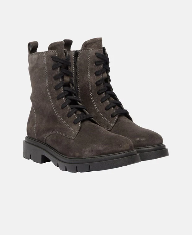 Schnürstiefeletten
