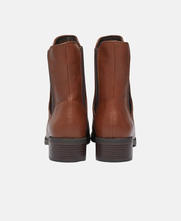 Chelsea Boots - Image 2