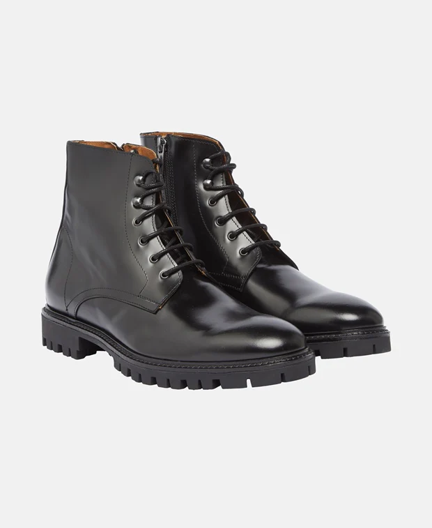 Schnürstiefeletten