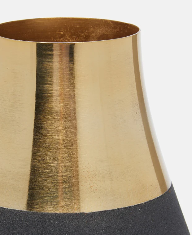 Vase - Image 2