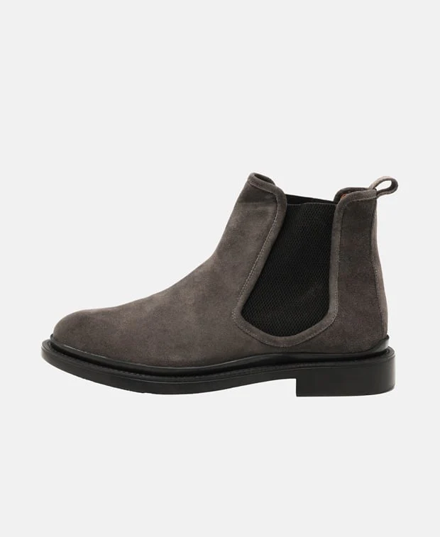 Chelsea Boots - Image 4