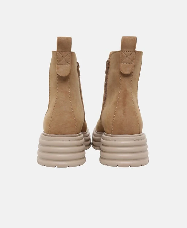 Chelsea Boots - Image 2