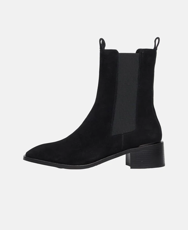 Chelsea Boots - Image 4