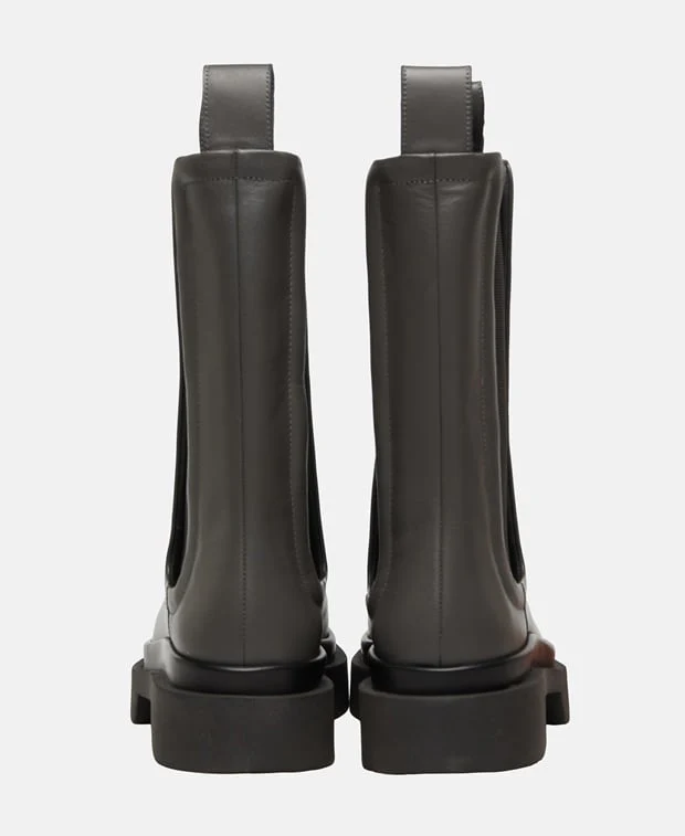 Chelsea Boots - Image 2