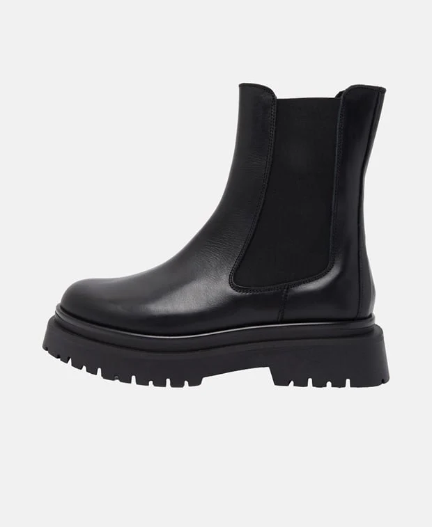 Chelsea Boots - Image 4