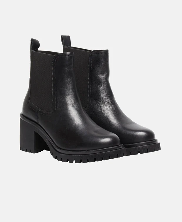 Chelsea Boots