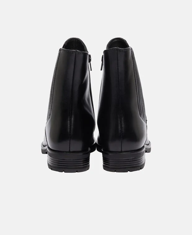 Chelsea Boots - Image 2