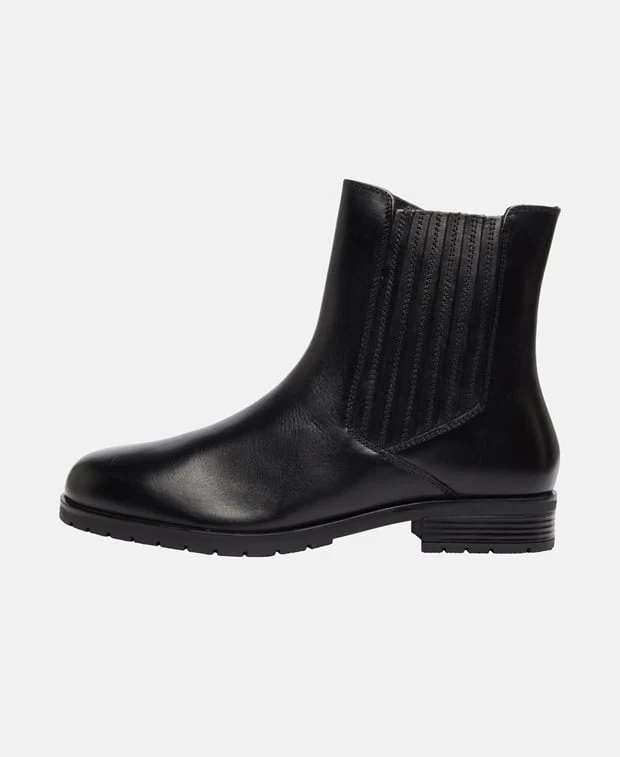 Chelsea Boots - Image 4