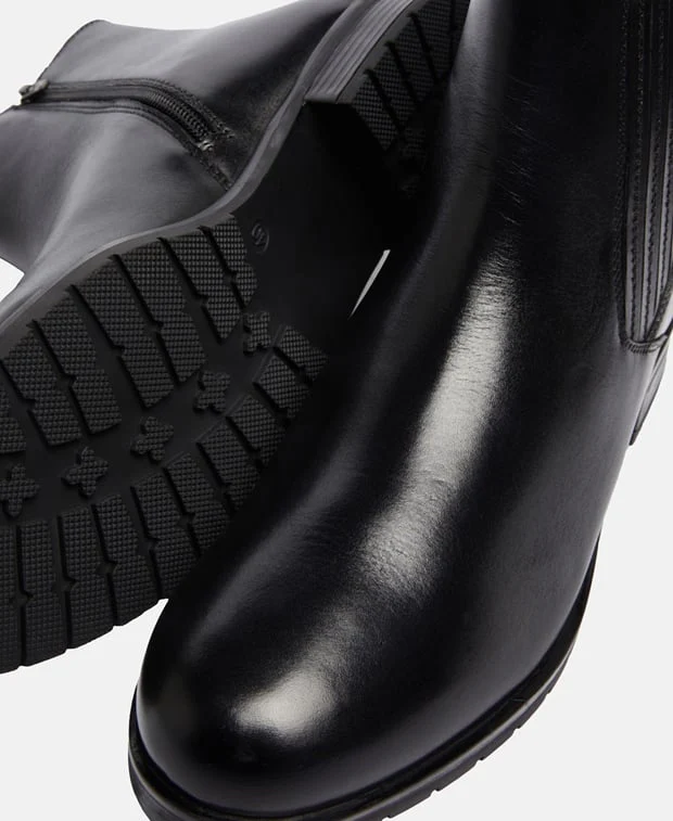 Chelsea Boots - Image 5