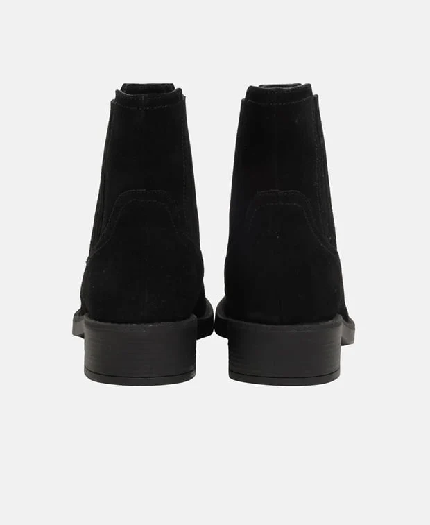 Chelsea Boots - Image 2