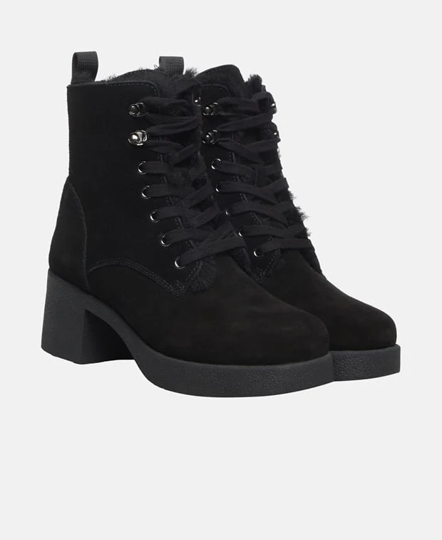 Schnürboots