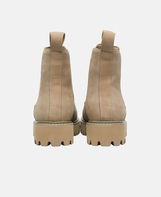 Chelsea Boots - Image 2