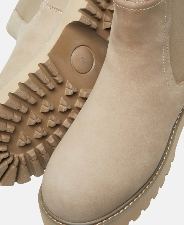 Chelsea Boots - Image 5