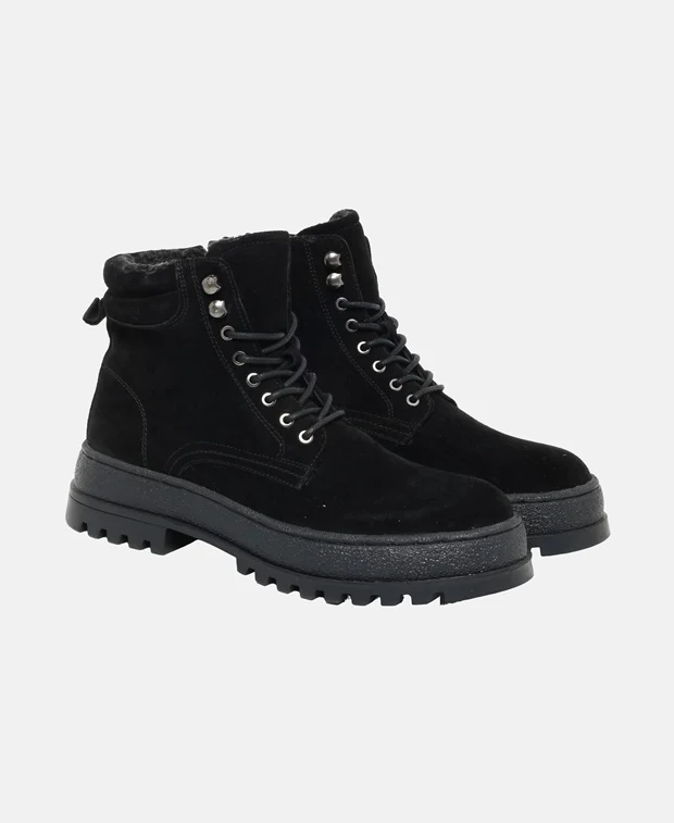 Schnürboots