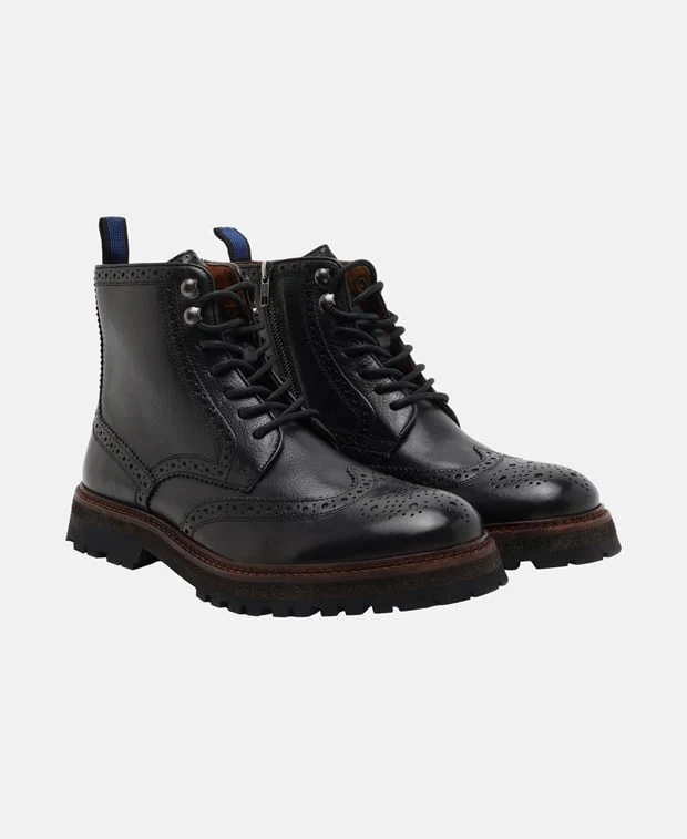 Schnürstiefeletten