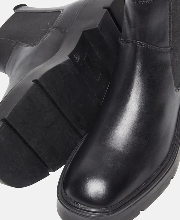 Chelsea Boots - Image 5