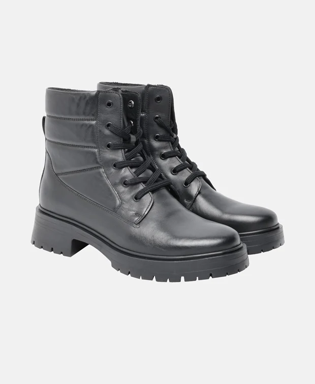 Schnürboots
