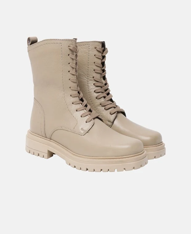Schnürboots