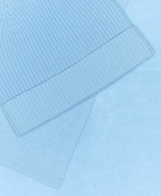 Kaschmir-Set aus Mütze und Schal - Image 2