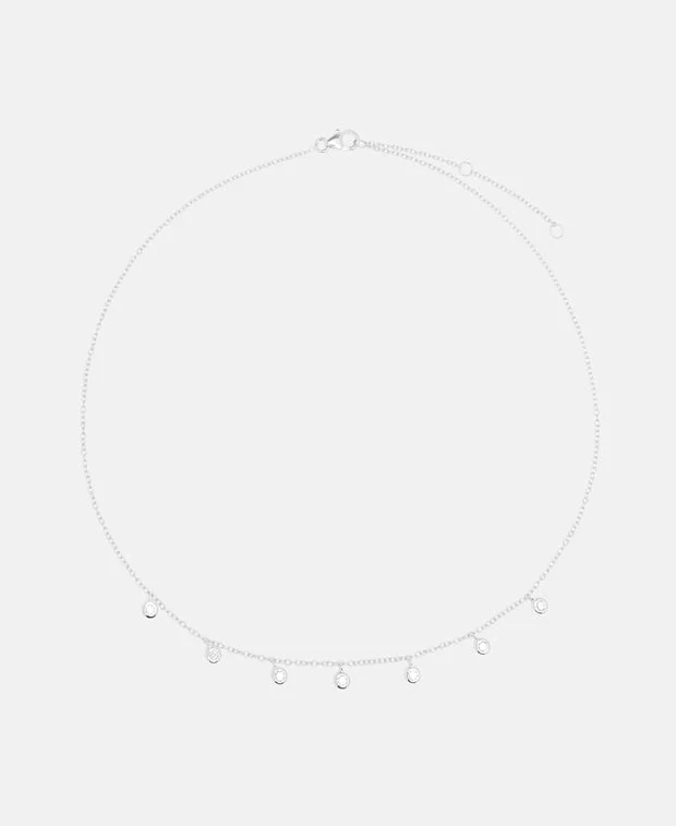 Halskette mit Diamantanhänger