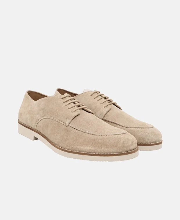Schnürschuhe
