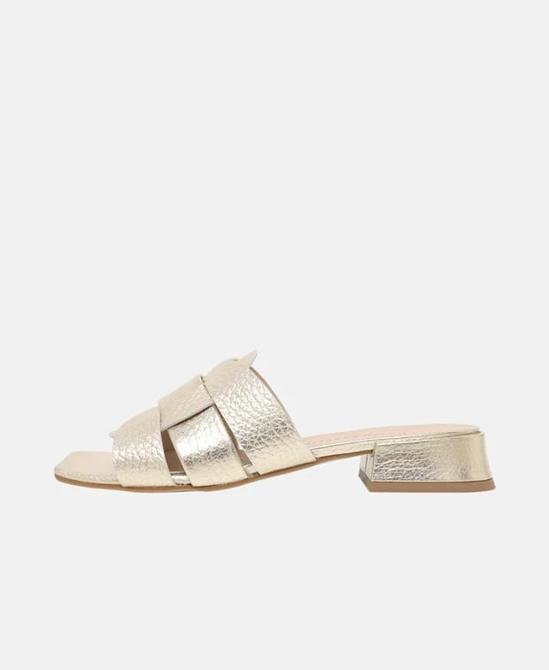 Slipper - Image 4