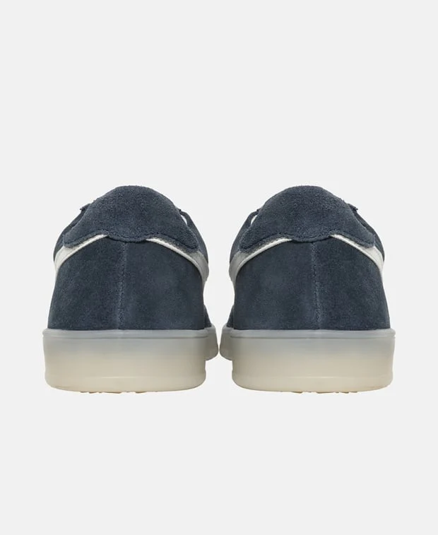 Sneaker - Image 2