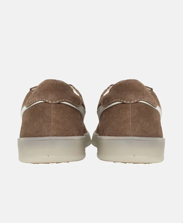 Sneaker - Image 2