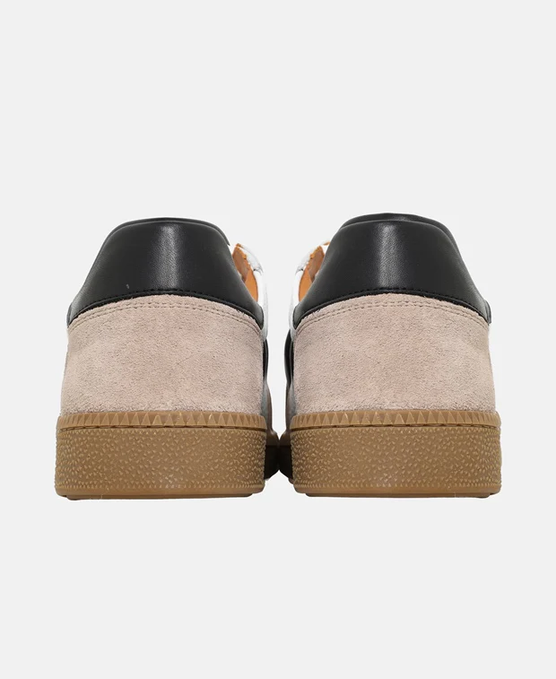 Sneaker - Image 2