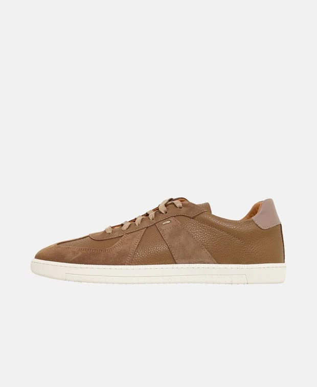 Sneaker - Image 4