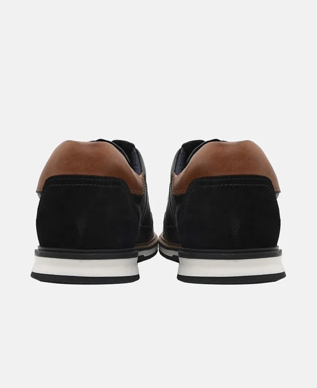 Sneaker - Image 2