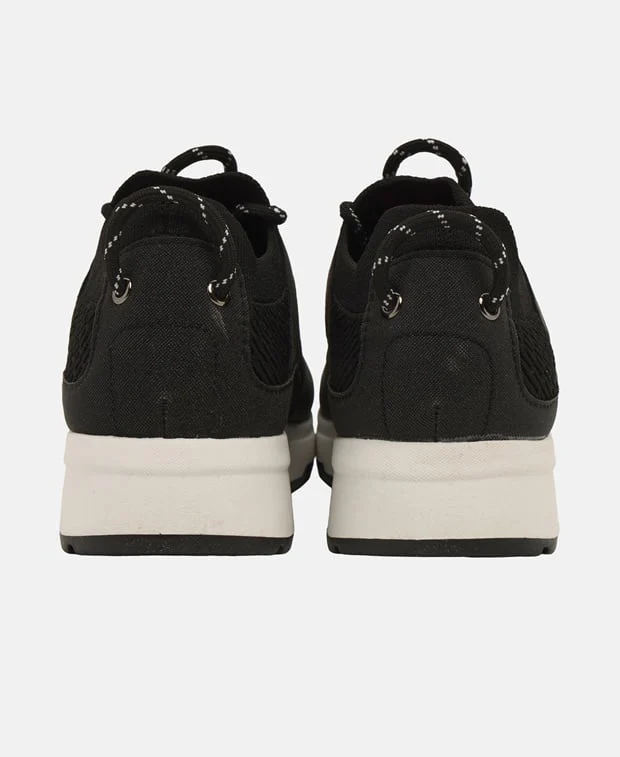 Sneaker - Image 2