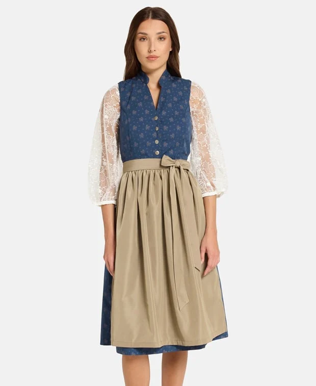 Dirndl mit Schürze