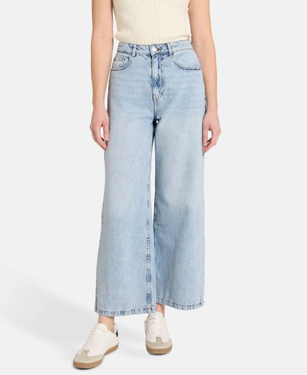 Flared Jeans