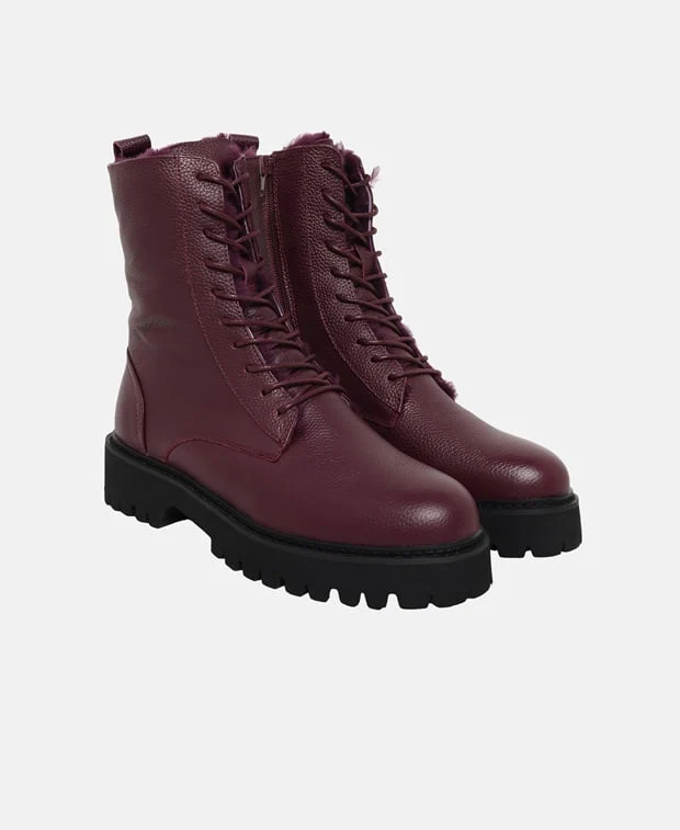 Schnürstiefeletten