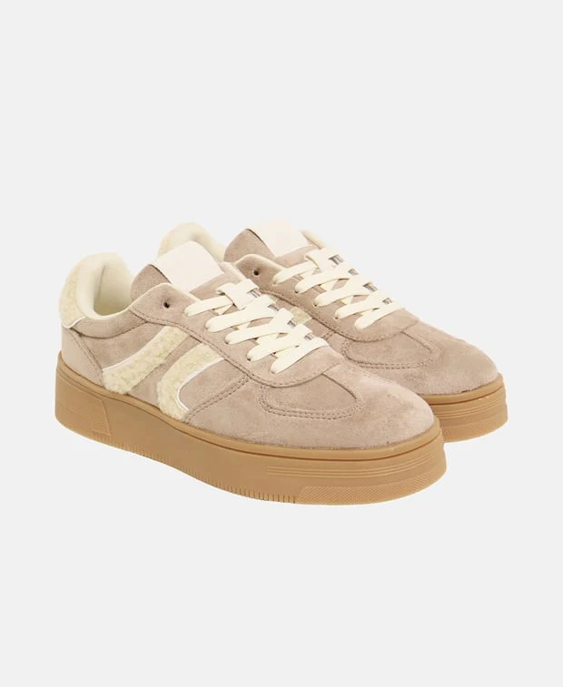 Sneaker