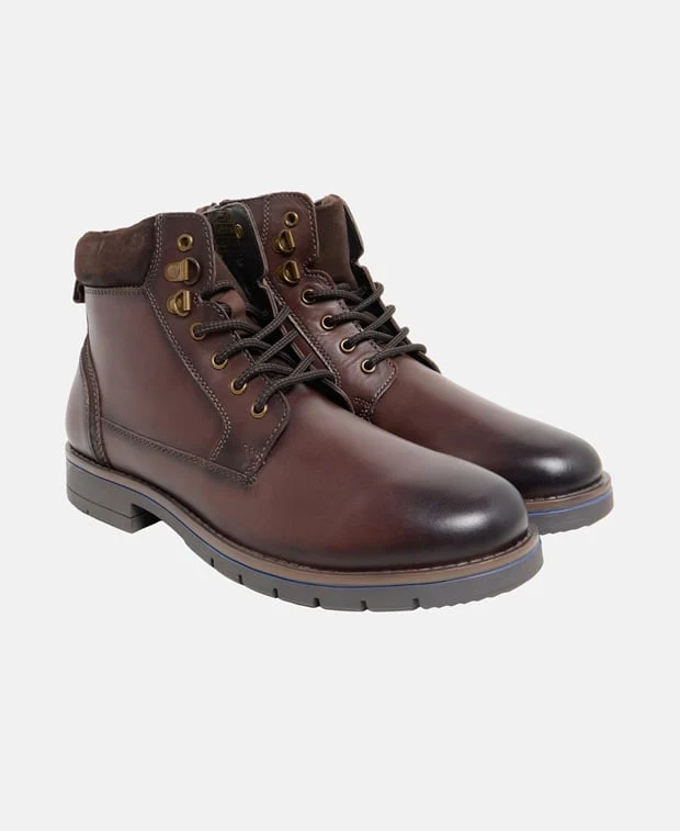 Schnürboots