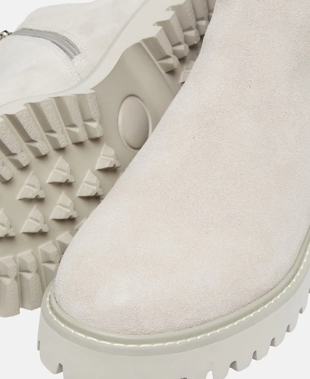 Chelsea Boots - Image 5
