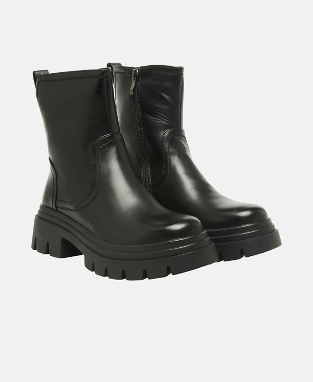 Chelsea Boots