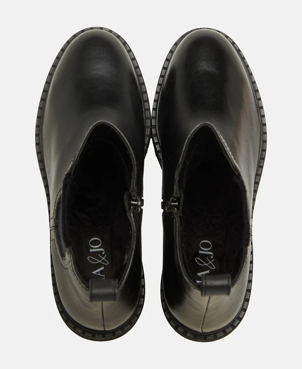 Chelsea Boots - Image 3