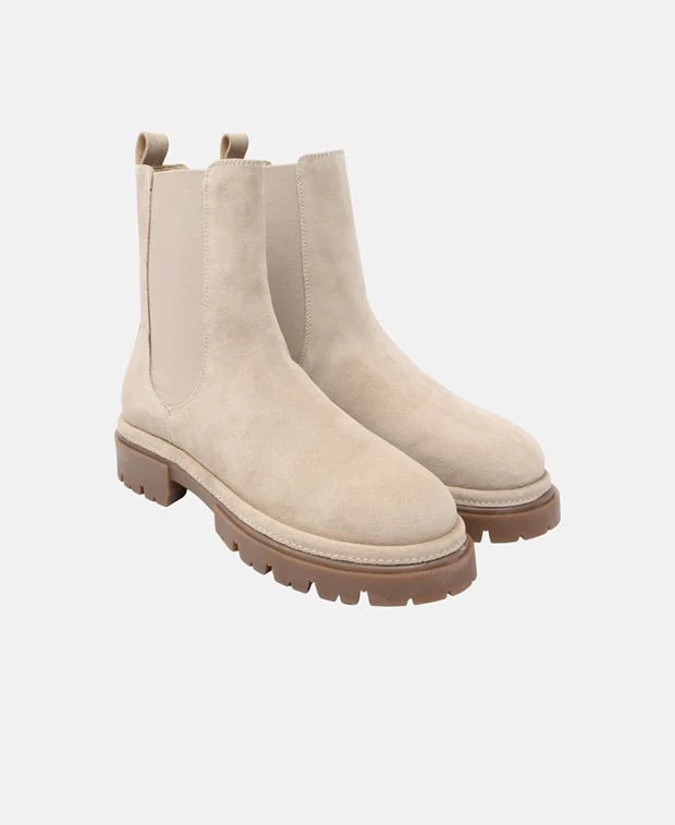 Chelsea Boots